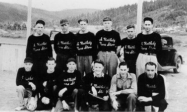 The Jack Ratledge Men's Store softball team, wpH442