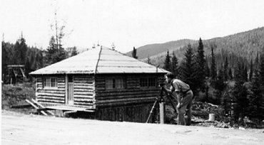 Surveying townsite, F. Field Jr, wpH677