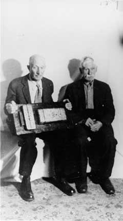 Fred Wells and Harry Jones, wpH7